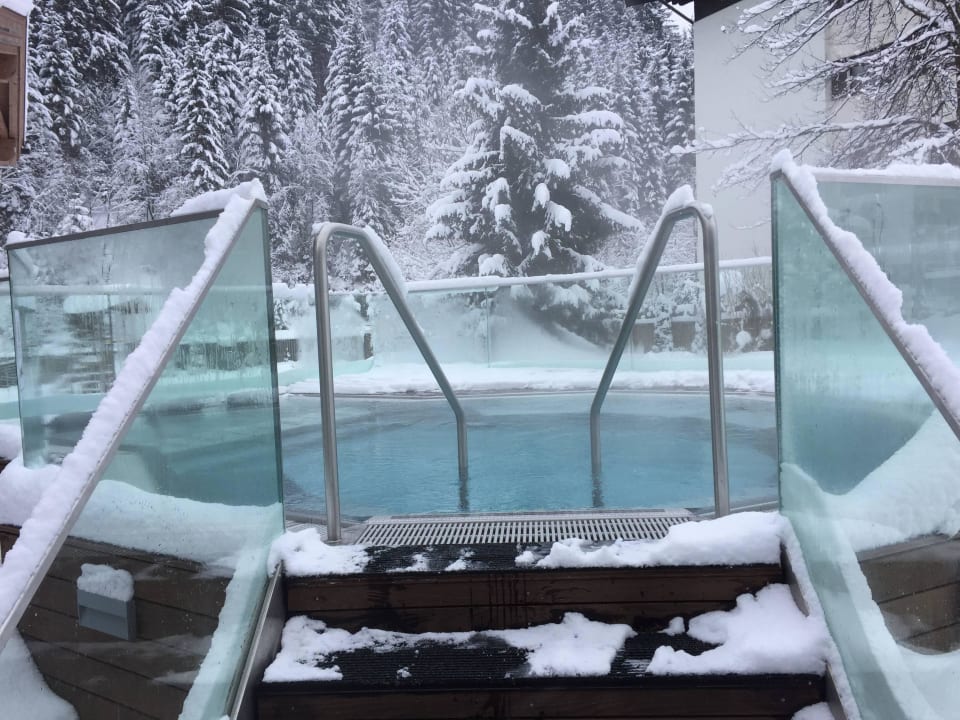 36 Grad warmer Außenpool Hotel DIE SONNE