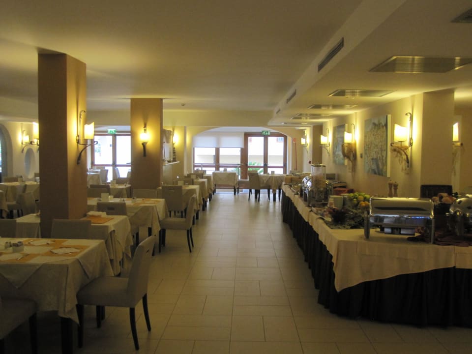 Früstücksbuffet Tropis Hotel