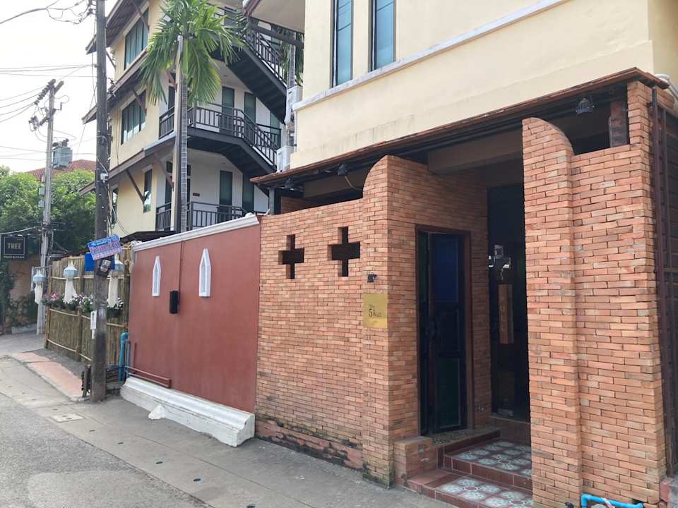 Außenansicht THEE Kashatharn by TH District