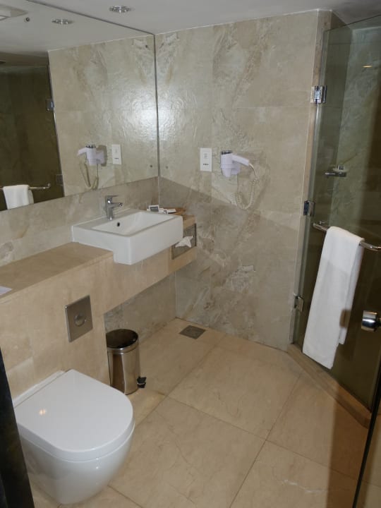 Zimmer Ramada by Wyndham Colombo