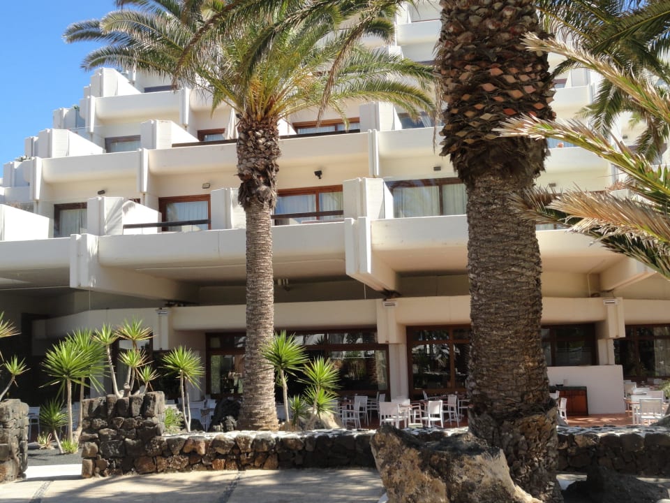 Blick auf das Hotel und die Frühstücksterrasse Paradisus by Meliá Salinas Lanzarote