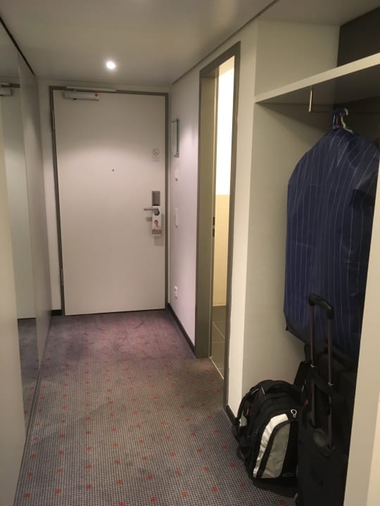 Zimmer Vienna House Easy by Wyndham Stuttgart