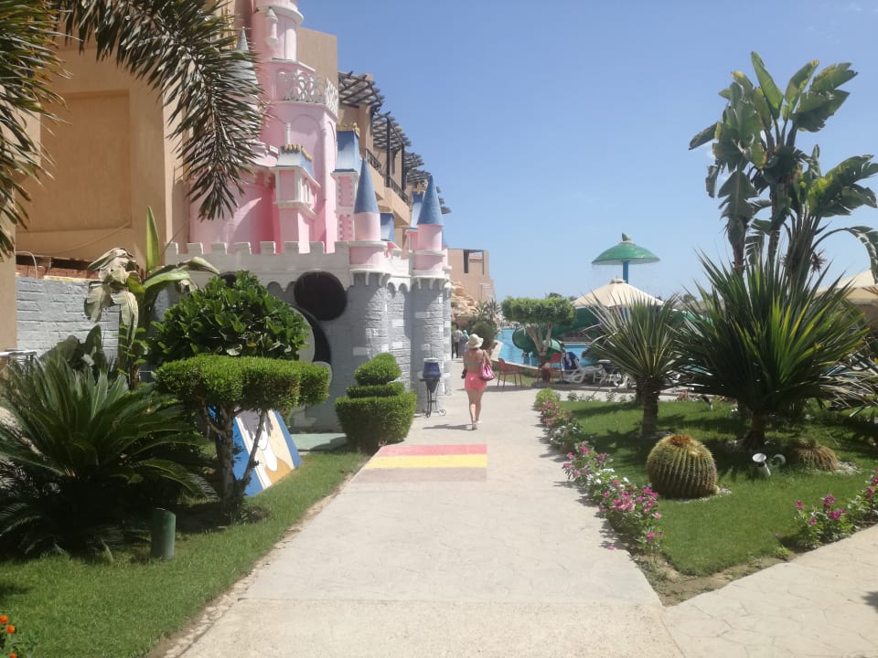 Gartenanlage Bellagio Beach Resort & Spa