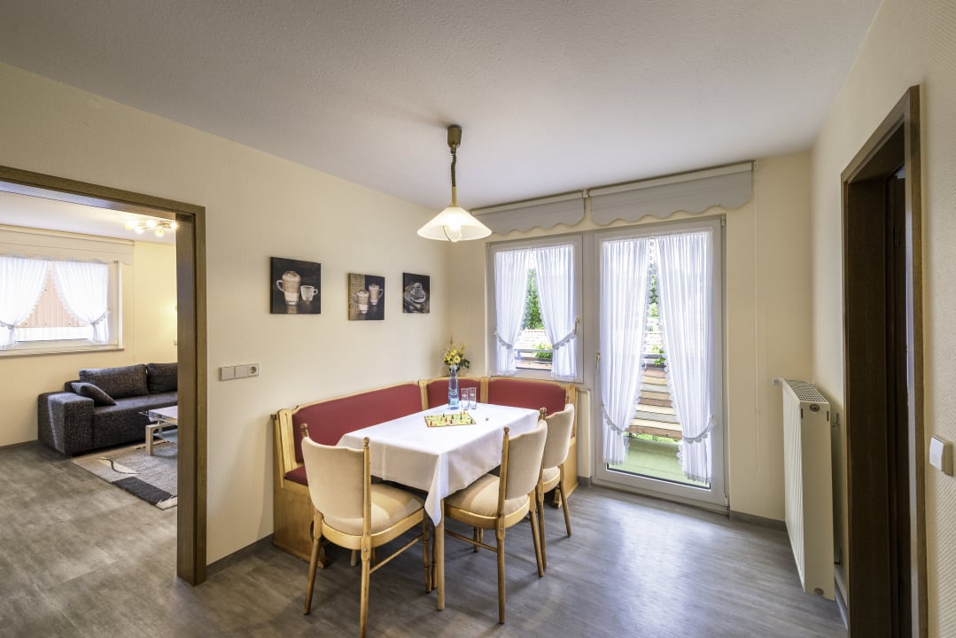 Zimmer Gasthof Pension und Fewos Zur Zweere