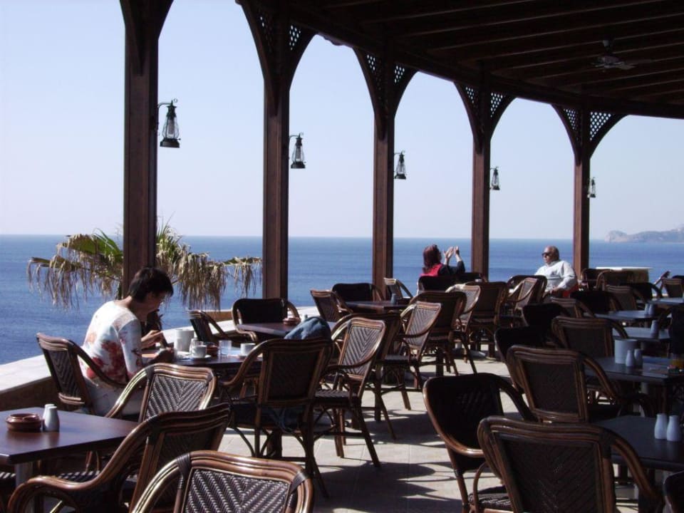 Frühstücksterrasse Hotel Kalithea Horizon Royal