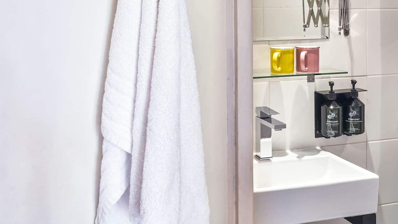 Zimmer Max Brown Hotel Museum Square, part of Sircle Collection