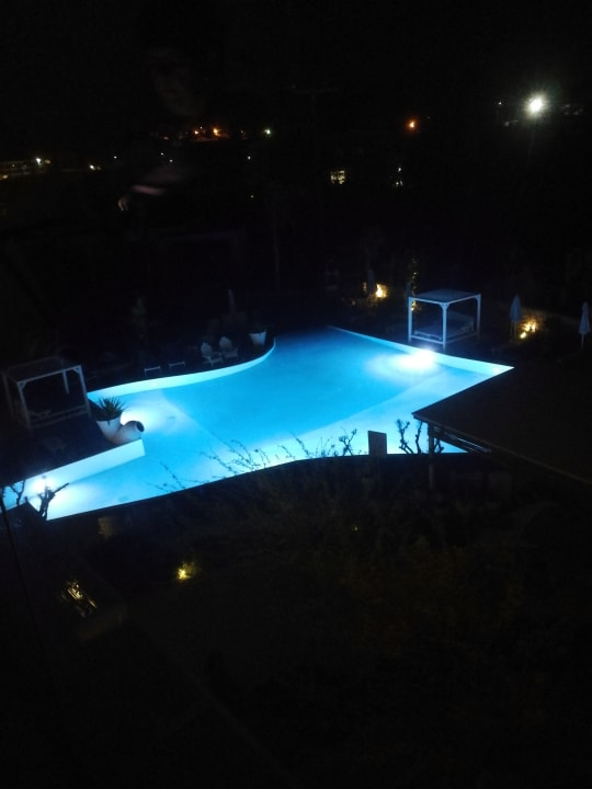 Pool Kouros Exclusive