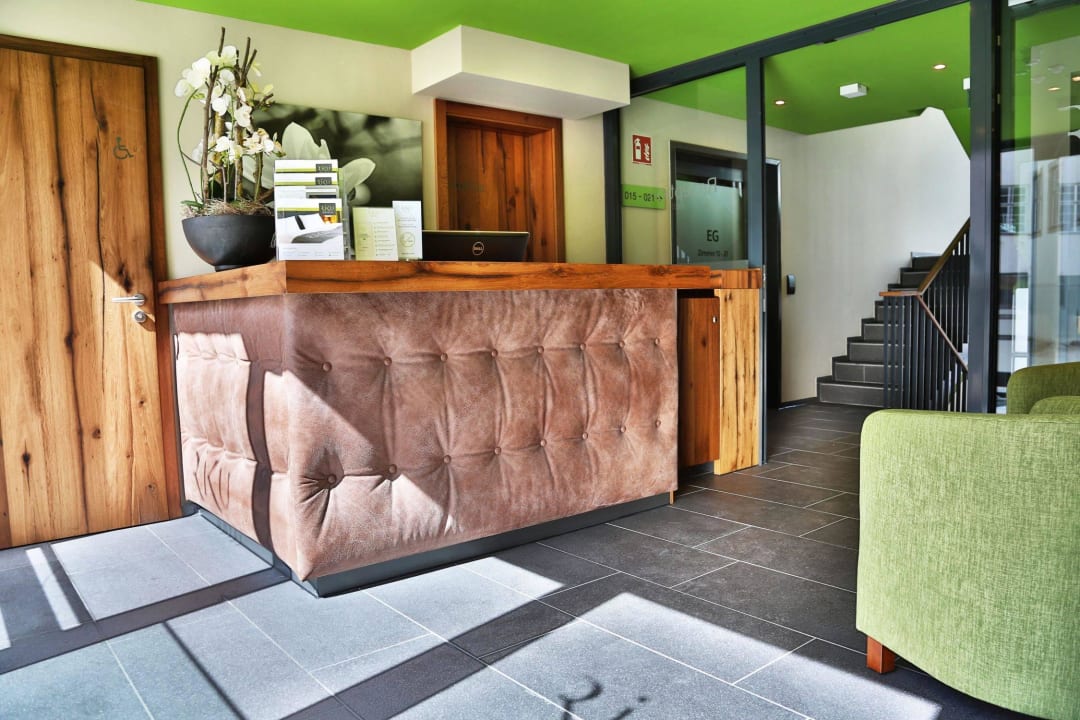 Rezeption RiKu HOTEL Weißenhorn