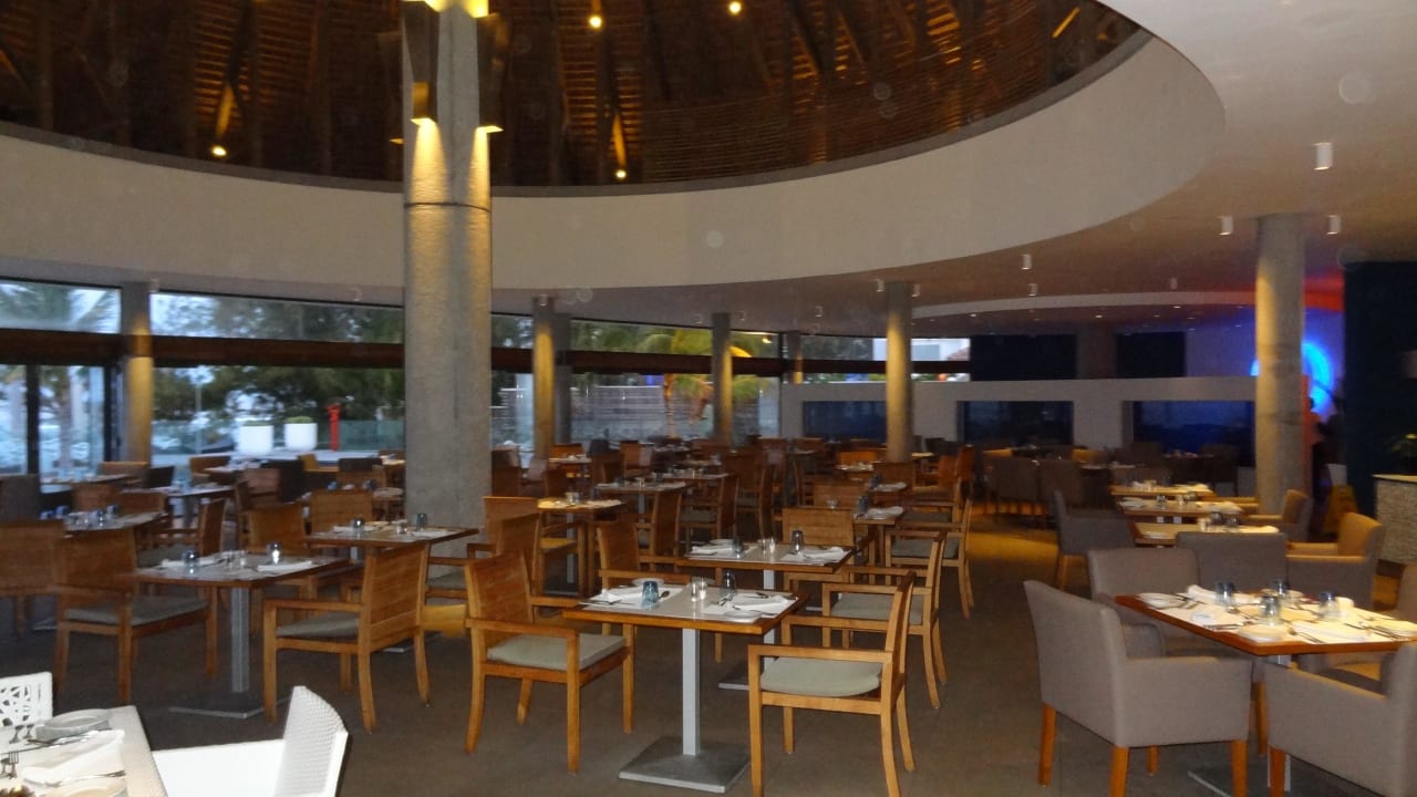 Hauptrestaurant Radisson Blu Poste Lafayette Resort & Spa - Adults only