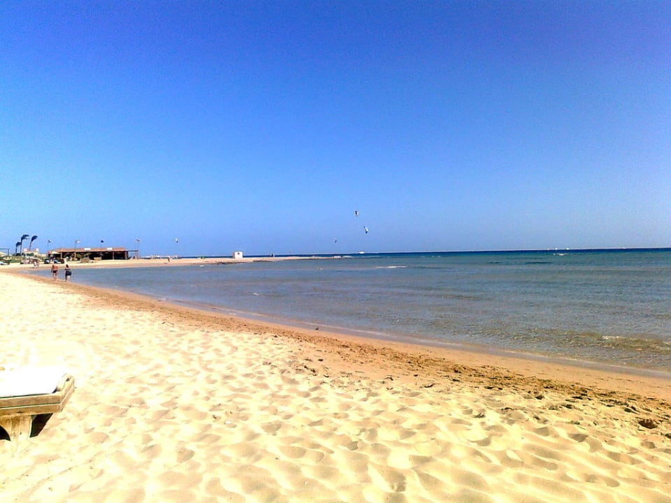 Blick in Richtung der Kyte Surfer Imperial Shams Abu Soma