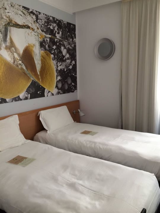 Taki mieliśmy pokój Ibis Styles Napoli Garibaldi