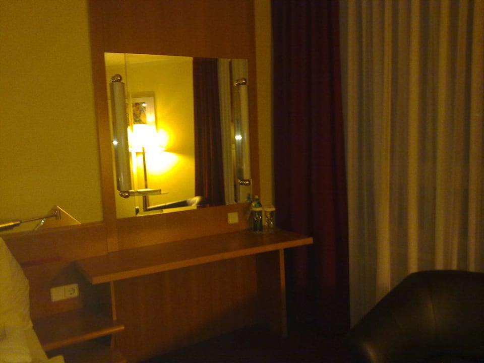 Schreibtisch H4 Hotel Residenzschloss Bayreuth