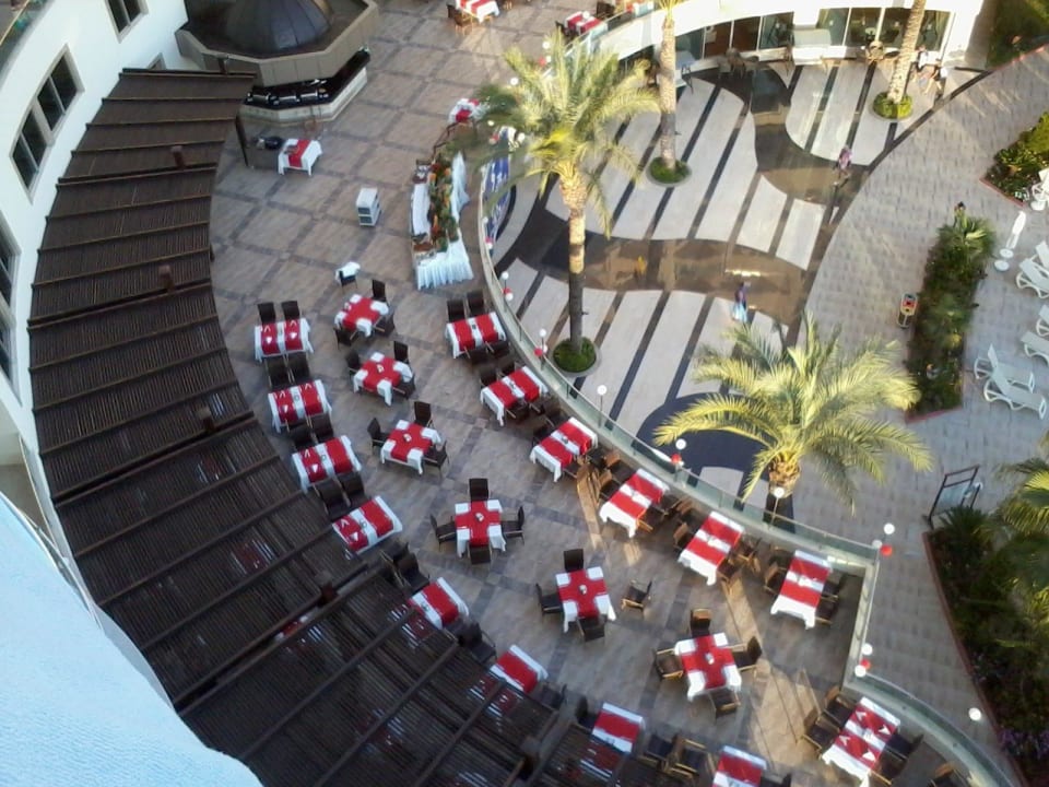 Aussenterrasse vom Restaurant Saphir Resort & Spa