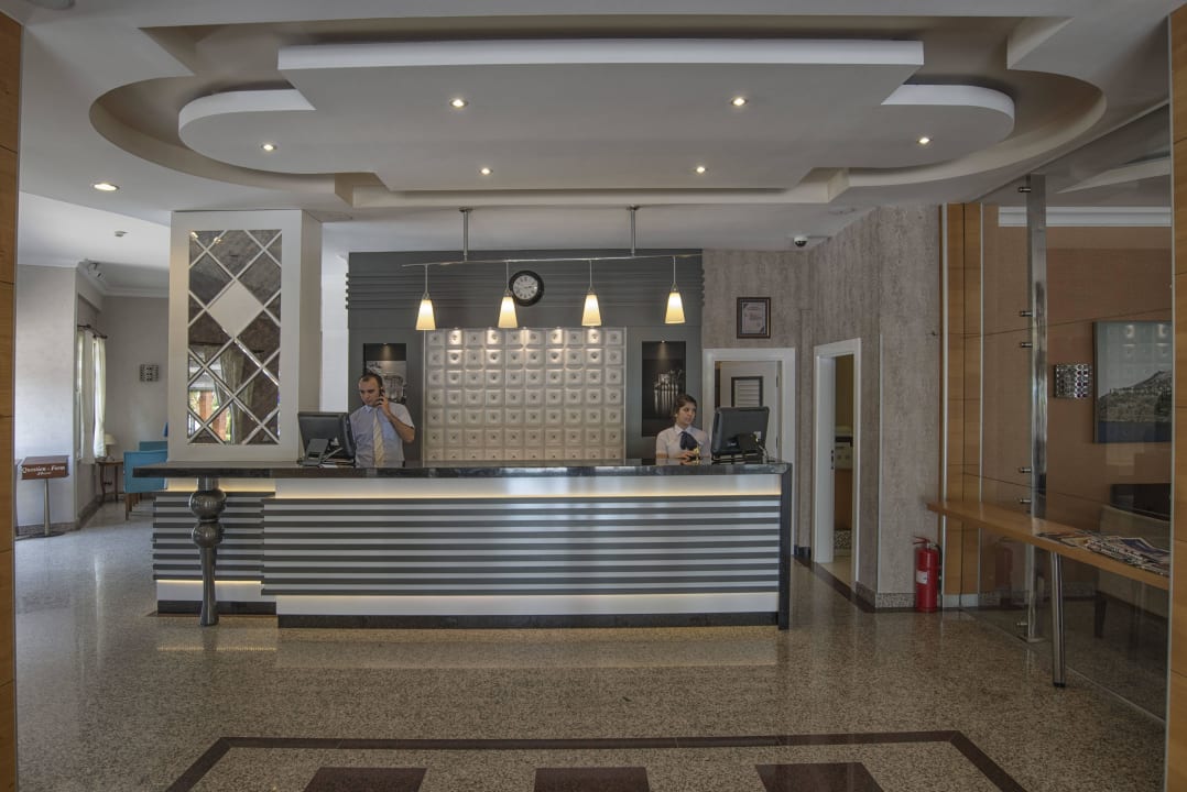 Rezeption Riviera Hotel & Spa