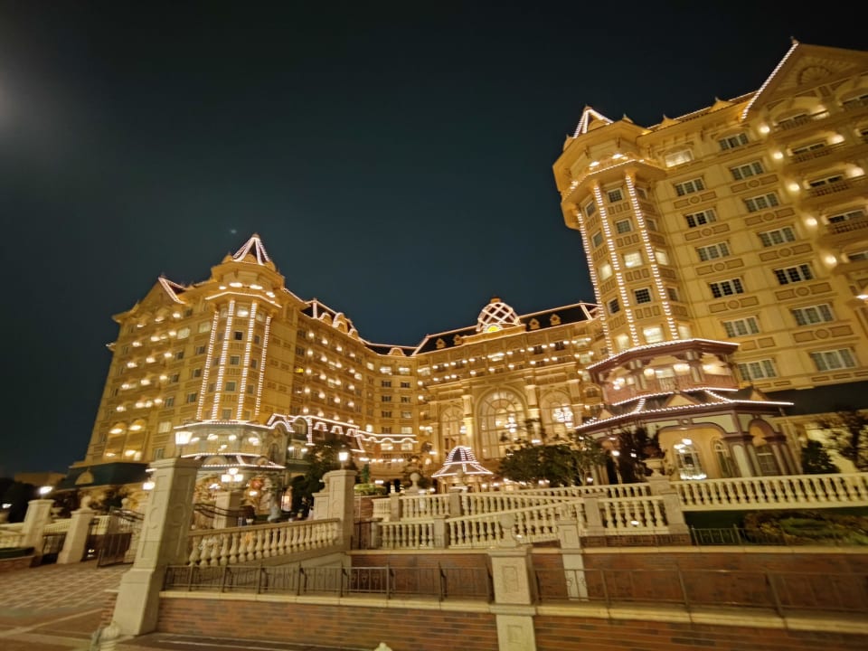Außenansicht Tokyo Disneyland Hotel