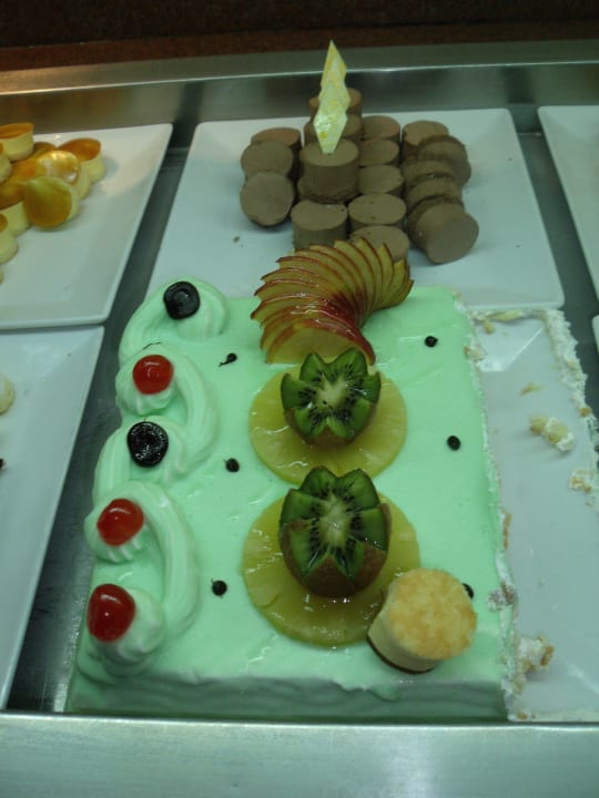 Kiwi Kuchen  Pickalbatros Alf Leila Wa Leila Resort - Neverland Hurghada