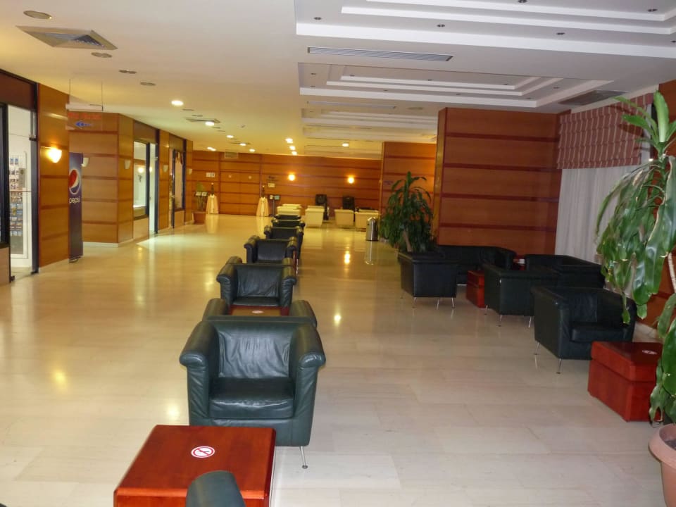 Lobby Hotel Calypso Beach