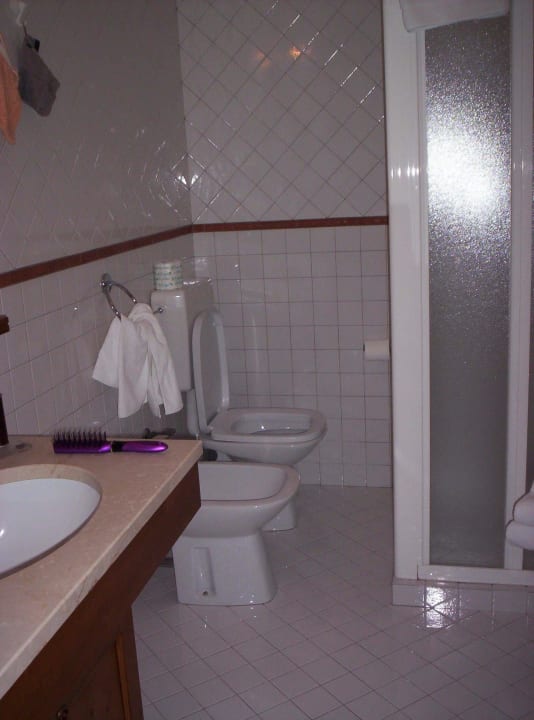 Bad - Toilette an Duschwand Grand Hotel Misurina