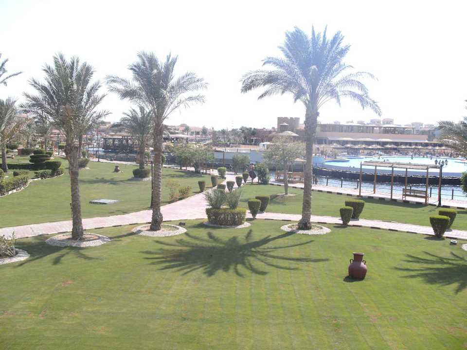 Garten und Pool und Castello Pickalbatros Dana Beach Resort - Hurghada
