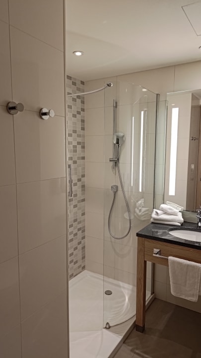 Zimmer Hampton By Hilton Freiburg