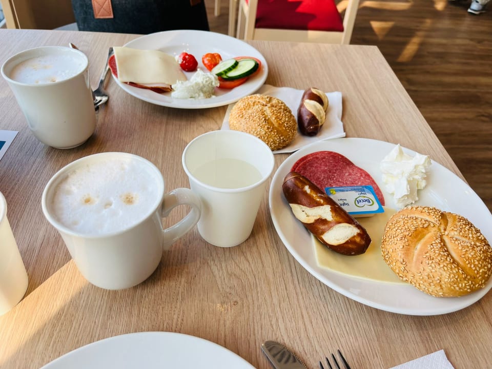 Gastro Holiday Inn Express Frankfurt - Airport