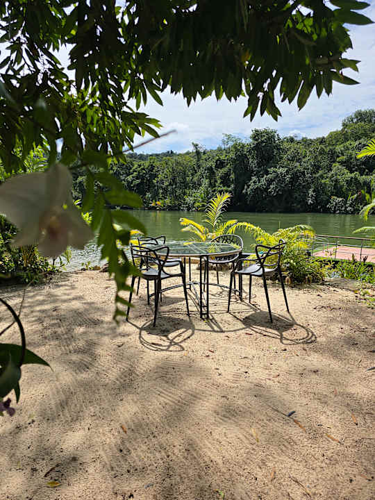 Gartenanlage Canvas and Orchids Retreat