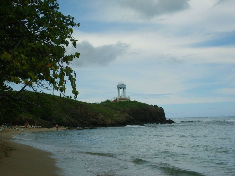 Blick zum Strandpavillon Playabachata Hotel