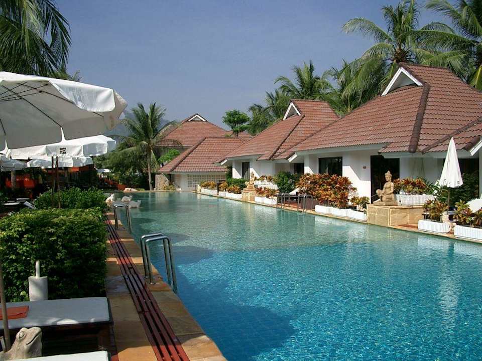 Pool mit Garden Villas Hotel The Privacy Beach Resort & Spa