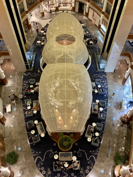Lobby Gold Island Selected