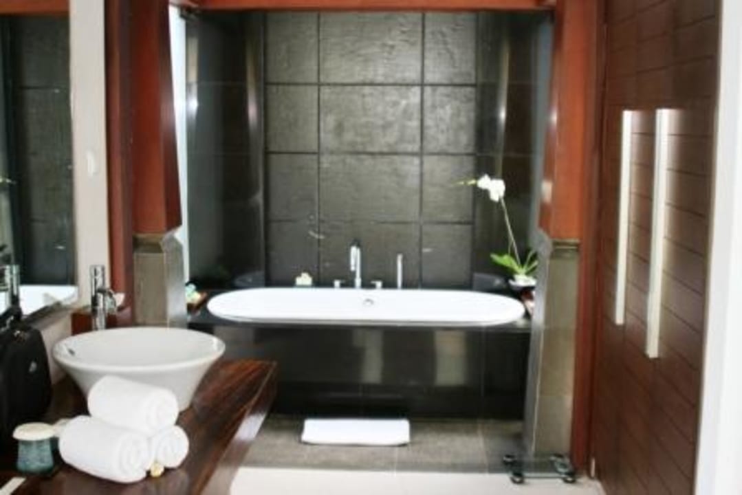 Grpße Badewanne The Kayana Seminyak