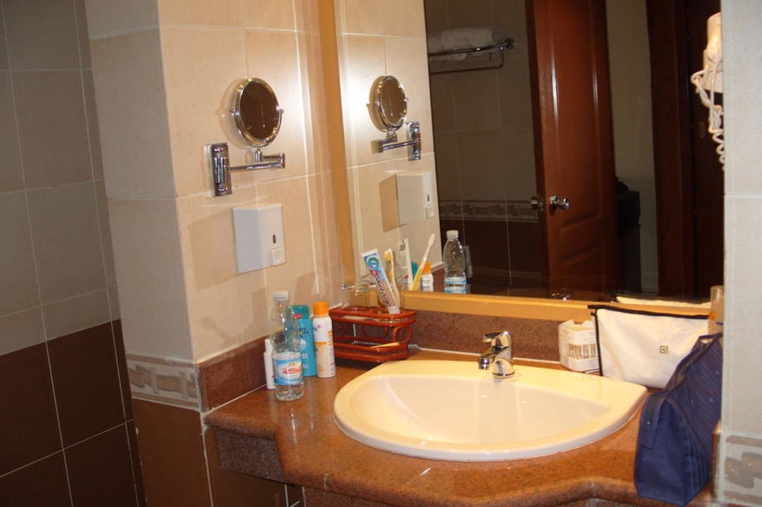 Bad Pyramisa Beach Resort Sahl Hasheesh