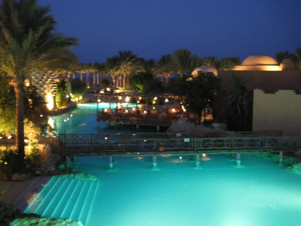 Poolblick am Abend Grand Makadi