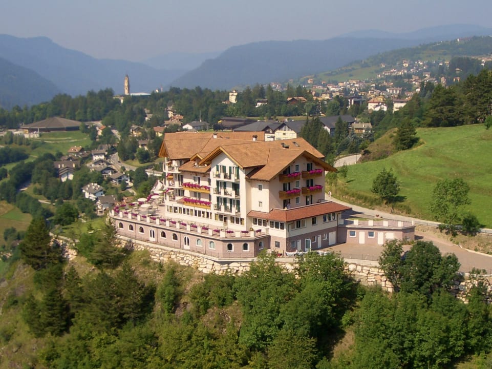 Außenansicht Hotel Lagorai