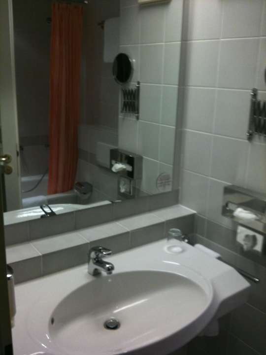 Einzelzimmer Leonardo Hotel Hamburg Airport