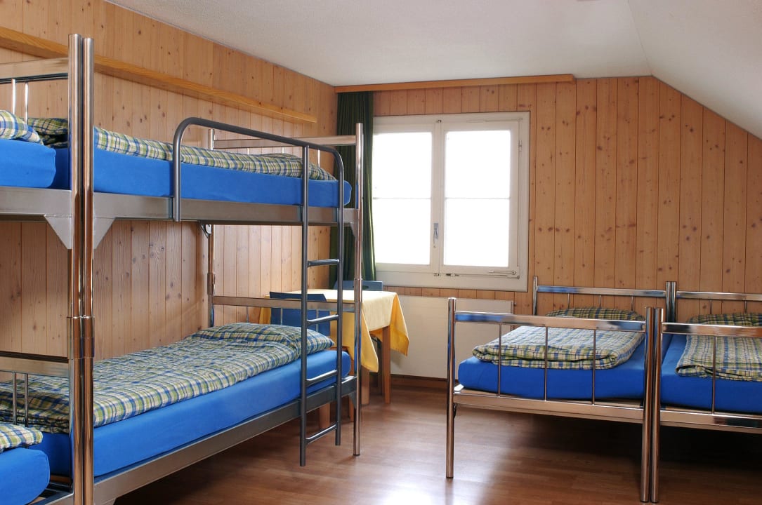 Mehrbettzimmer Jugendherberge Engelberg