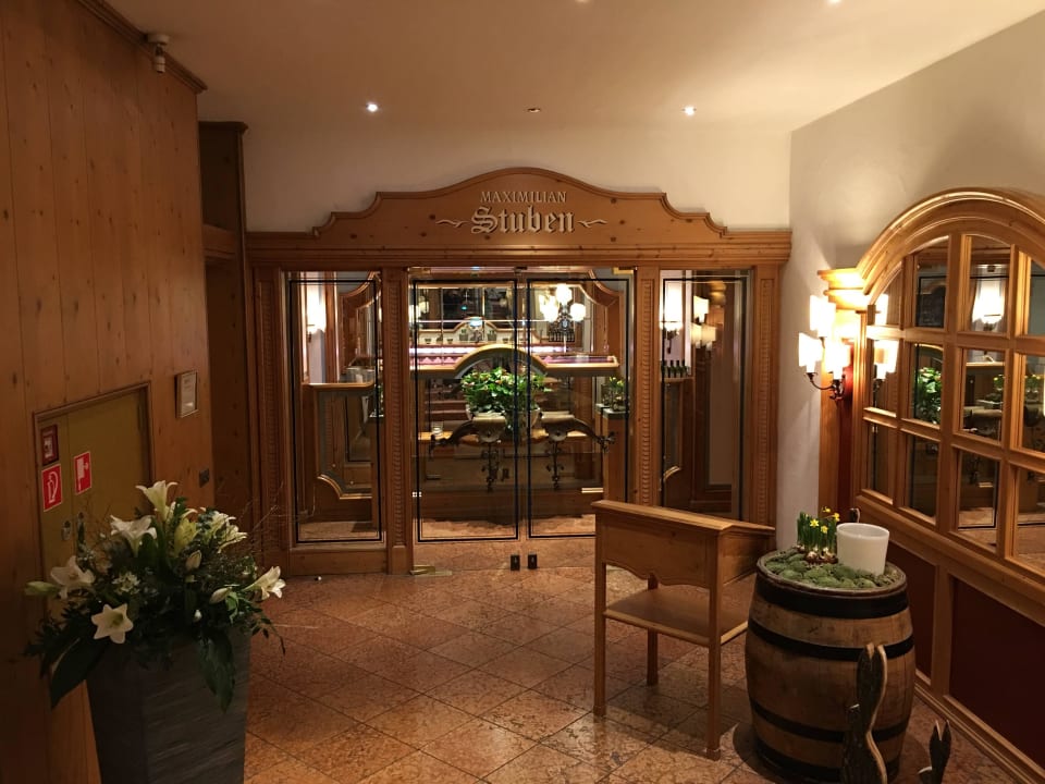 Eingang zum Restaurant Hotel Maximilian Bad Griesbach