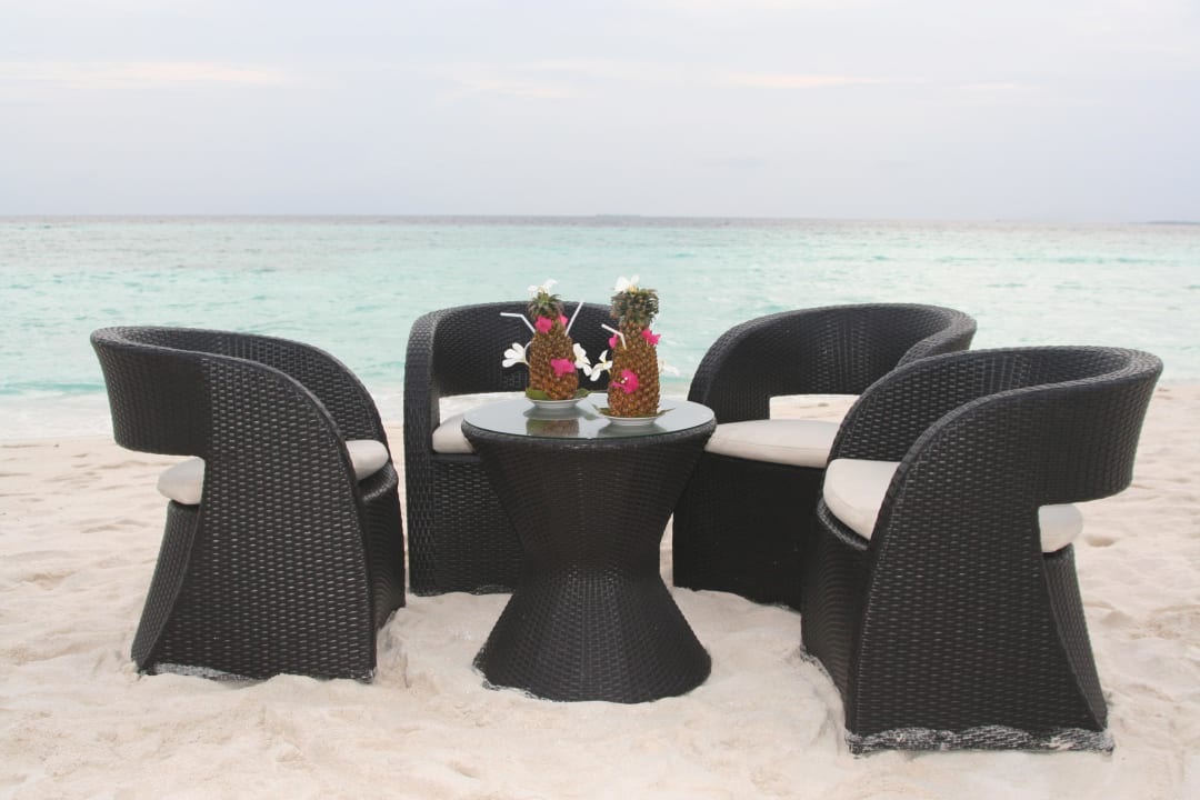 Cocktails am Strand Embudu Village