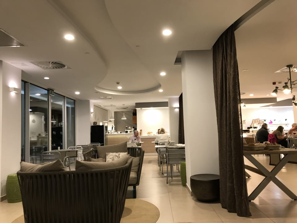 Lobby Hotel LIVVO Anamar Suites