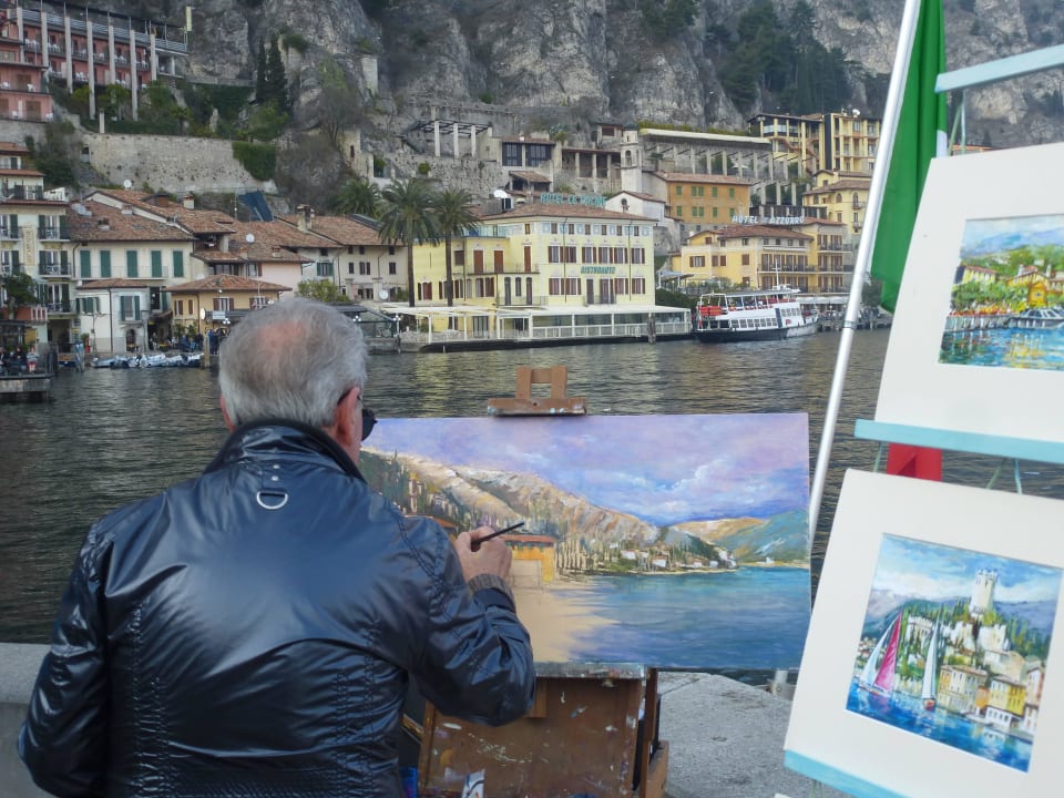 Maler vor der Touristeninfo Hotel all'Azzurro