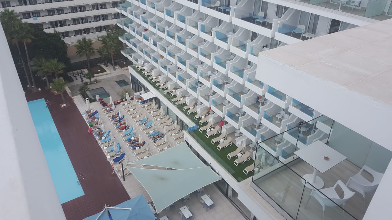 Pool Iberostar Waves Bahia de Palma