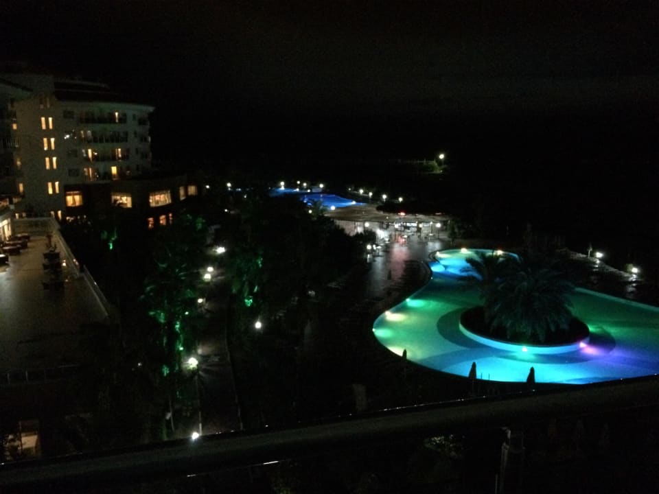 Pool bei Nacht Seaden Sea World Resort & Spa