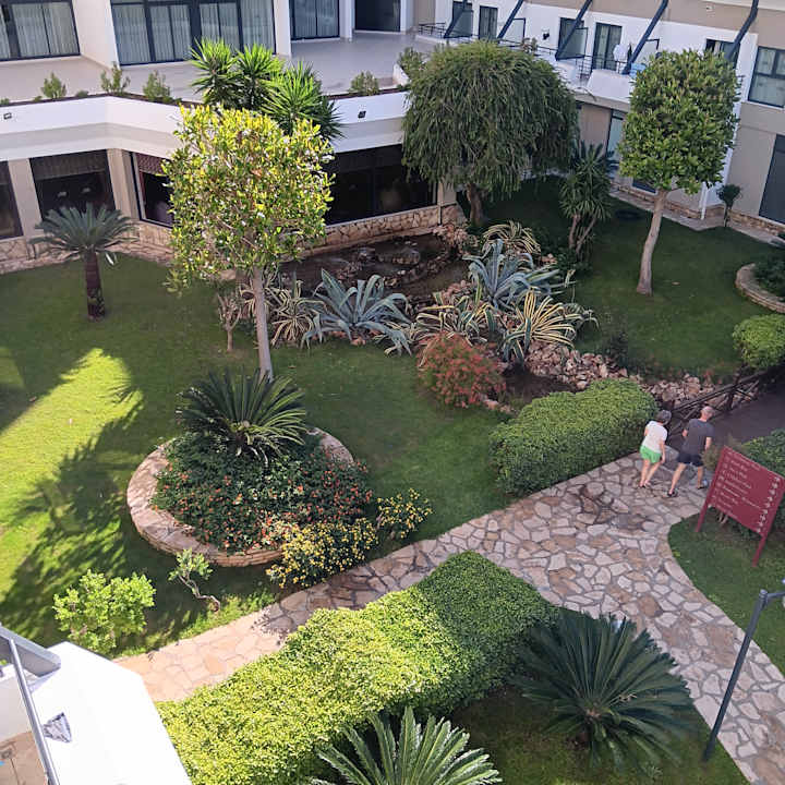 Gartenanlage Hotel Meryan
