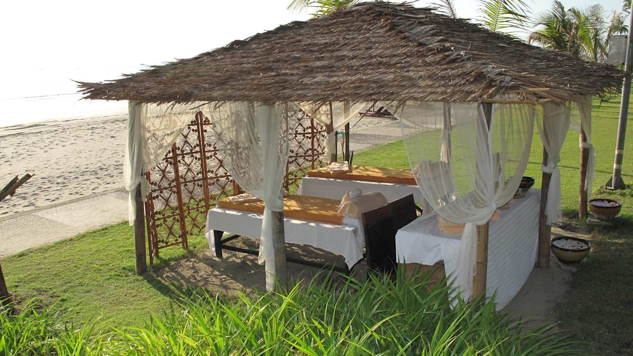 Massage im Freien Hotel Aureum Palace Resort