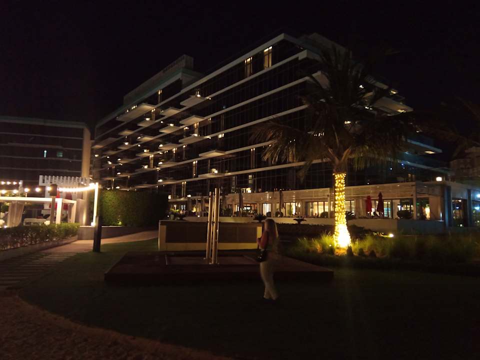 Außenansicht Th8 Palm Dubai Beach Resort, Vignette Collection, an IHG Hotel