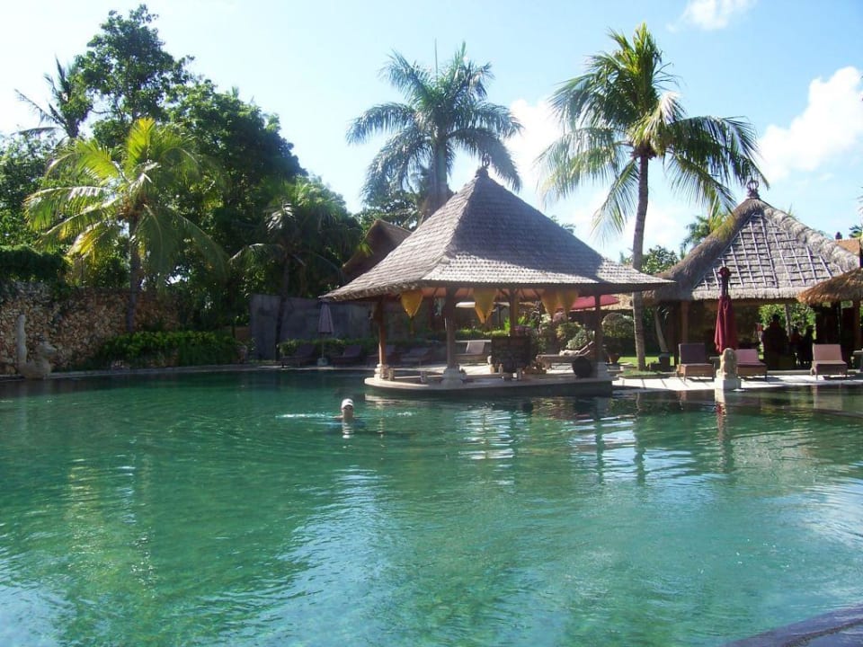 Der traumhafte Pool Hotel Keraton Jimbaran Resort
