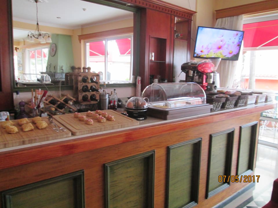 Restaurant Hotel Brati II Beach