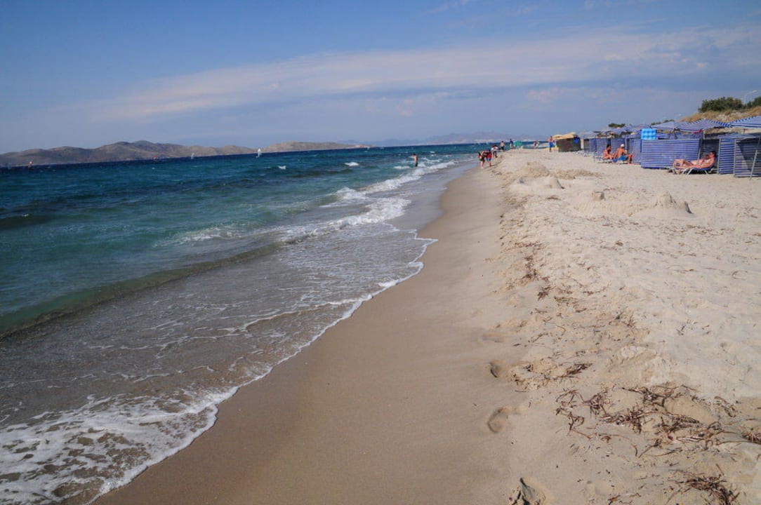 Strand Sandy Beach Hotel & Family Suites