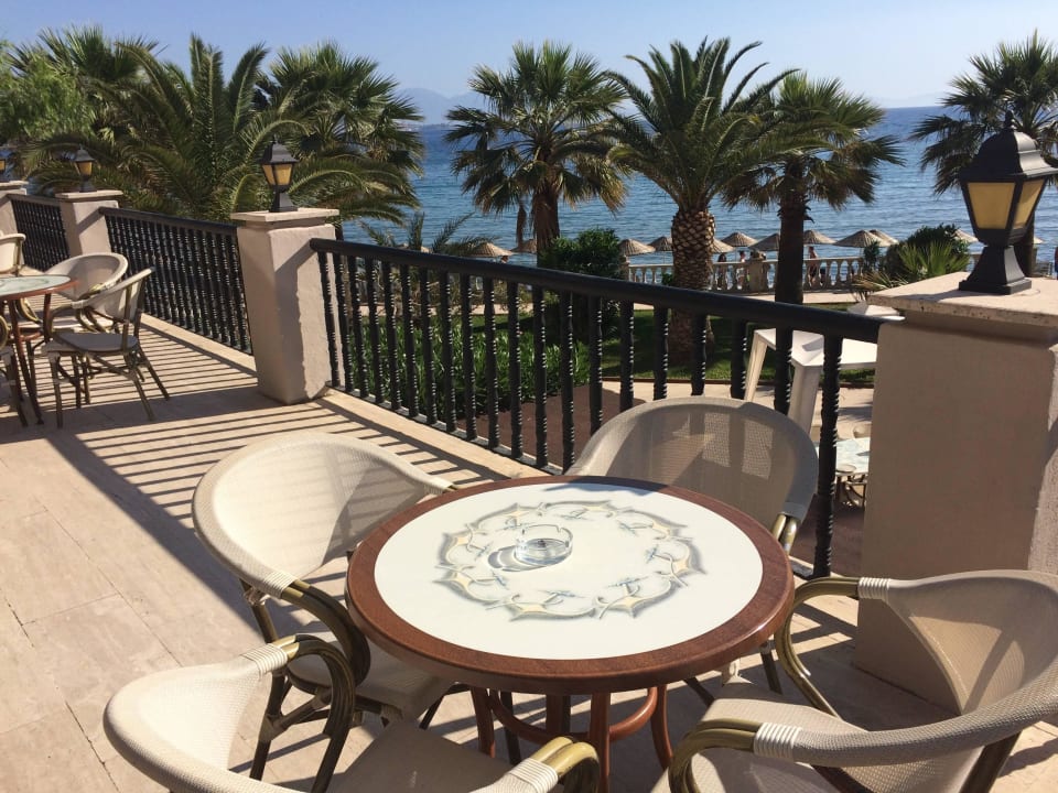 Terasse Tusan Beach Resort