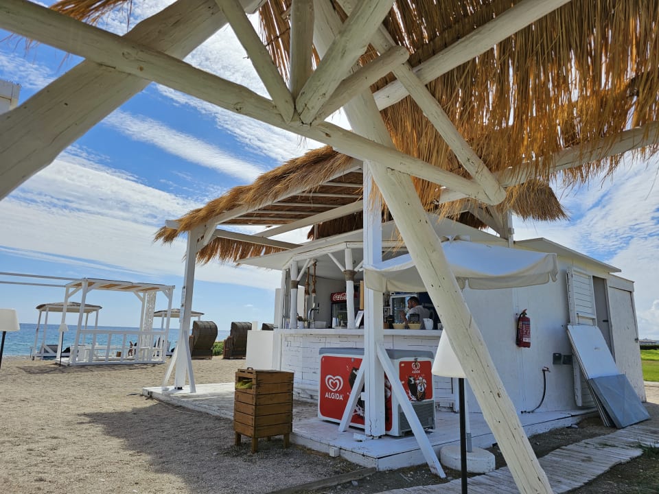 Strand Asterias Beach Resort