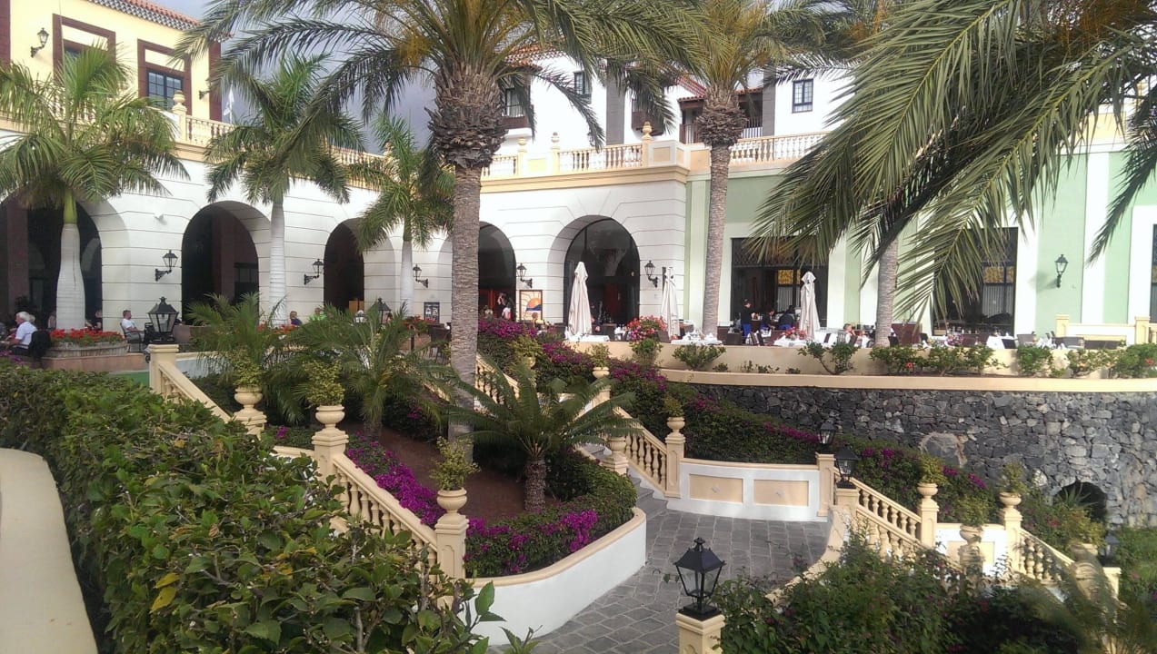 Blick auf Hauptrestaurant Bahia Principe Sunlight Costa Adeje